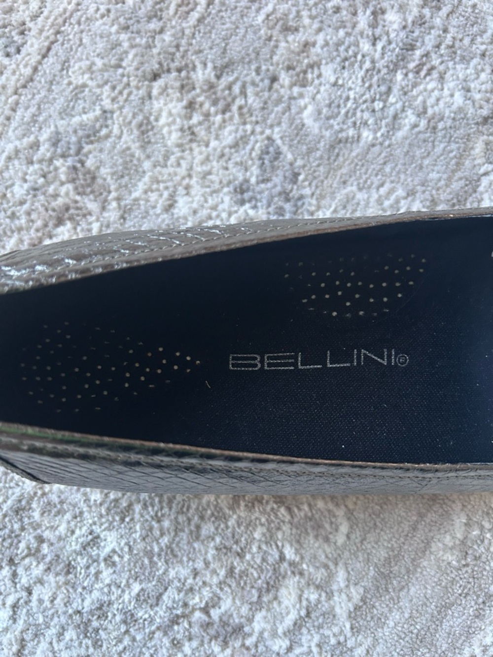 NWOB Bellini Women’s Sz 11 Classic Slip On Flats Loafers Pewter Snake Leather - Picture 7 of 8
